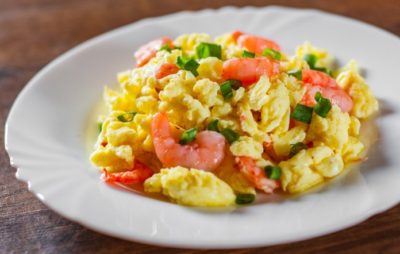 shrimp egg breakfast scramble