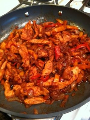 chicken, lunch, dinner, healthy, chicken fajitas, healthy Mexican, keto friendly, paleo friendly