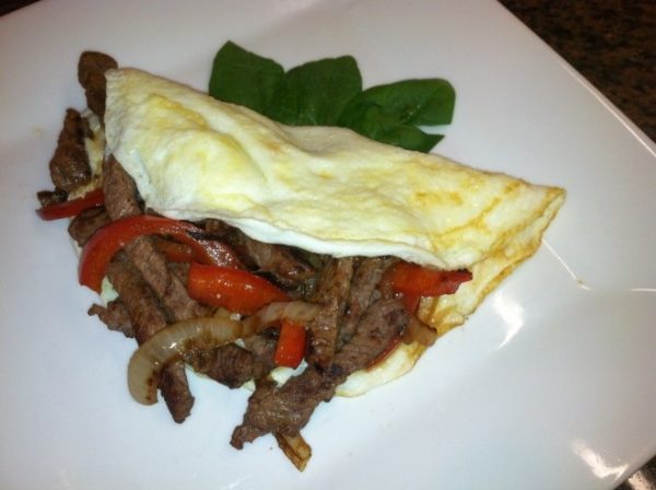 fajita omelet, eggs, breakfast, keto, ketogenic, paleo, beef